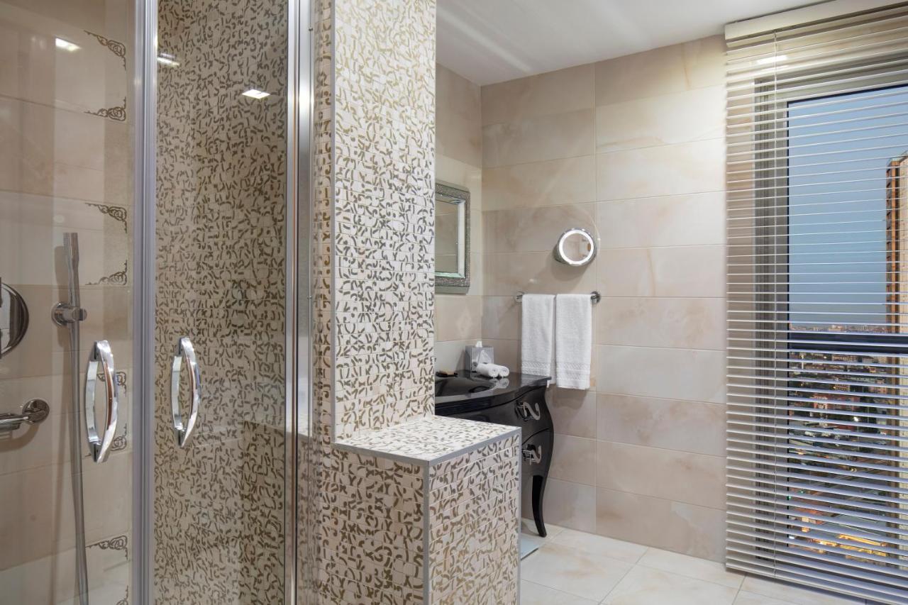 Doubletree By Hilton Istanbul Atasehir Hotel & Conference Centre Eksteriør billede