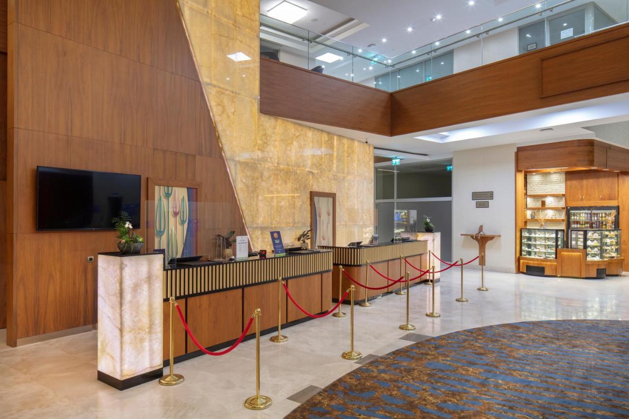 Doubletree By Hilton Istanbul Atasehir Hotel & Conference Centre Eksteriør billede