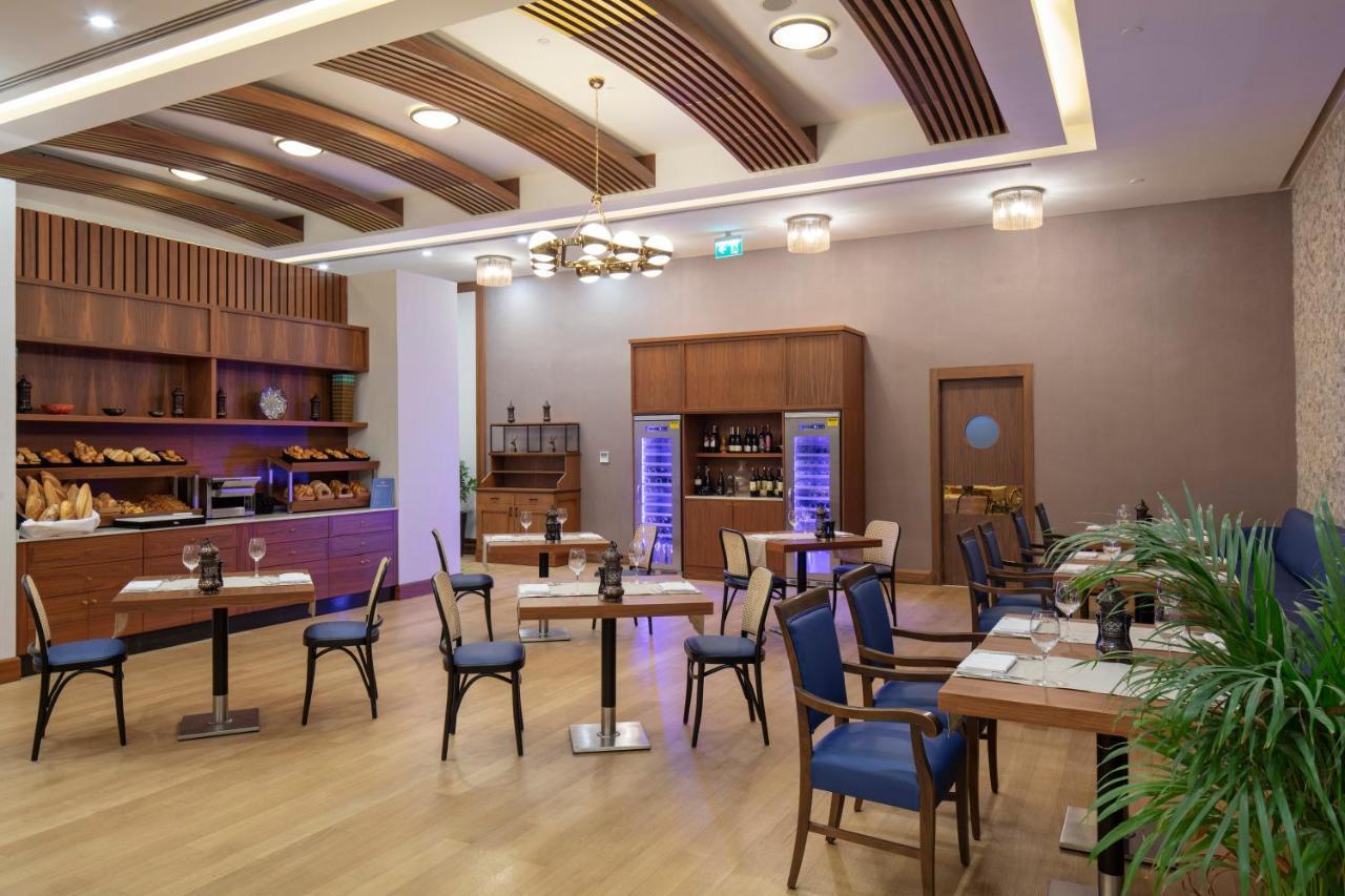 Doubletree By Hilton Istanbul Atasehir Hotel & Conference Centre Eksteriør billede